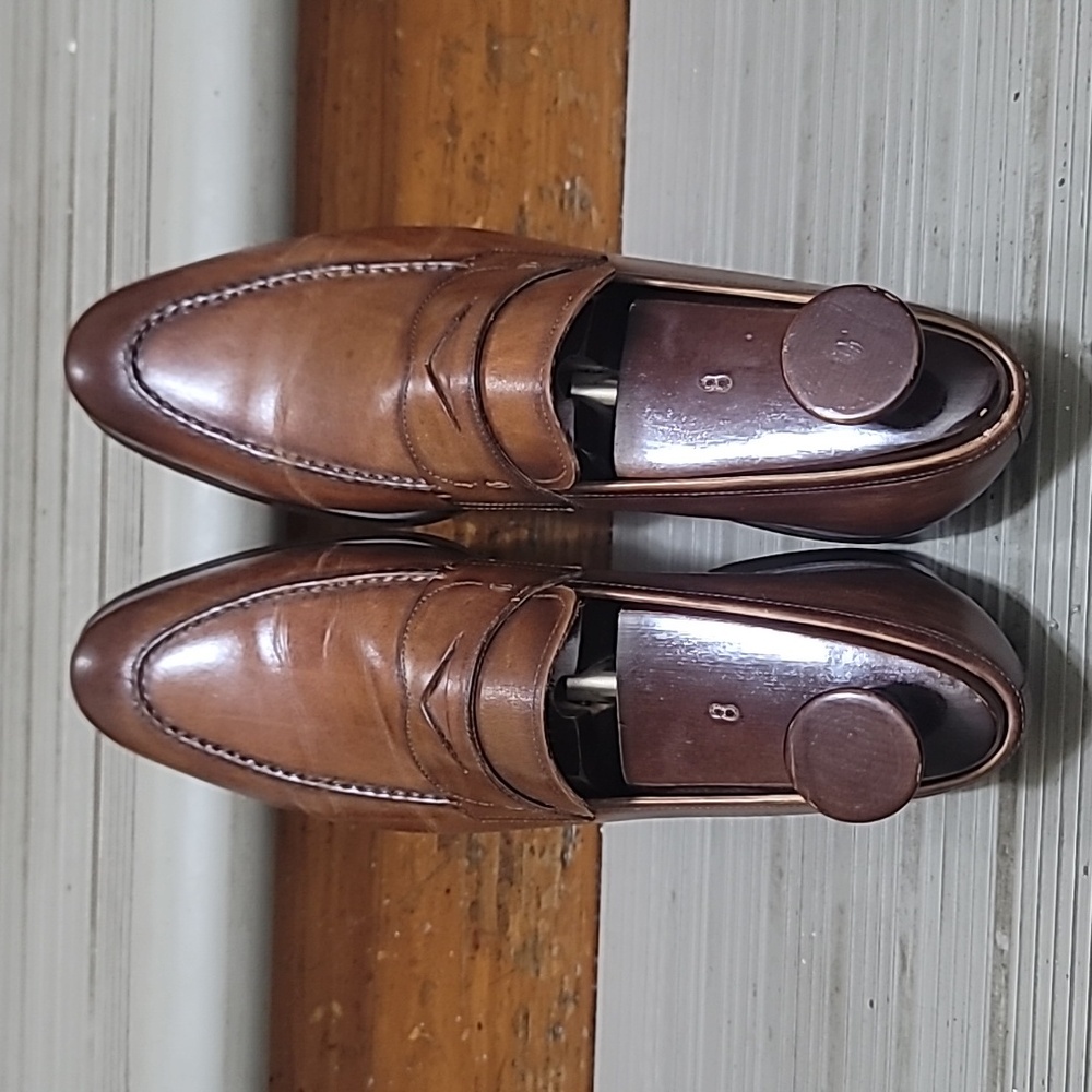 Magnanni Mens Brown Leather Loafers.